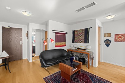 Photo 20 at 3705 - 1111 W Pender Street, Coal Harbour, Vancouver West