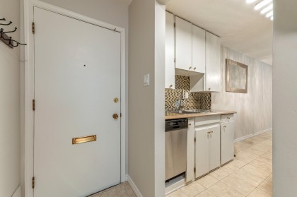 Photo 6 at 103 - 2040 Cornwall Avenue, Kitsilano, Vancouver West