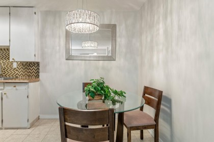 Photo 3 at 103 - 2040 Cornwall Avenue, Kitsilano, Vancouver West
