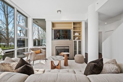 Photo 2 at TH105 - 638 Beach Crescent, Yaletown, Vancouver West