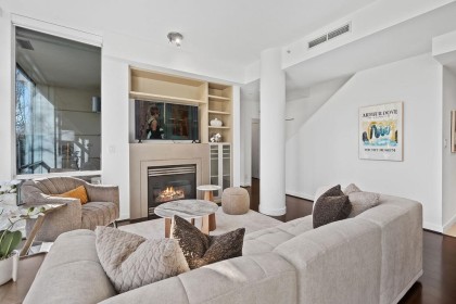Photo 6 at TH105 - 638 Beach Crescent, Yaletown, Vancouver West