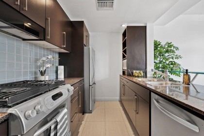 Photo 17 at TH105 - 638 Beach Crescent, Yaletown, Vancouver West