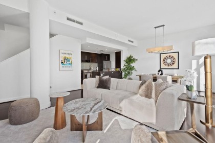Photo 3 at TH105 - 638 Beach Crescent, Yaletown, Vancouver West