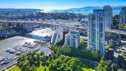 Photo 1 at TH105 - 638 Beach Crescent, Yaletown, Vancouver West