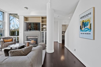 Photo 10 at TH105 - 638 Beach Crescent, Yaletown, Vancouver West
