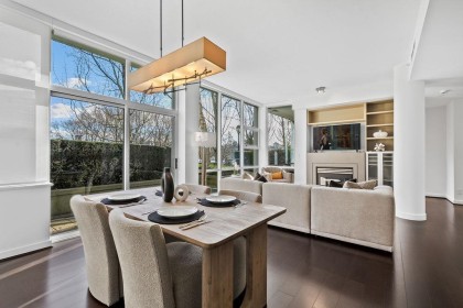 Photo 11 at TH105 - 638 Beach Crescent, Yaletown, Vancouver West