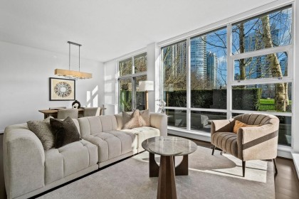 Photo 4 at TH105 - 638 Beach Crescent, Yaletown, Vancouver West