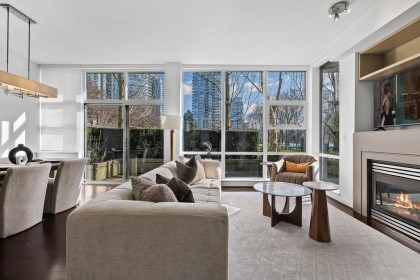 Photo 8 at TH105 - 638 Beach Crescent, Yaletown, Vancouver West