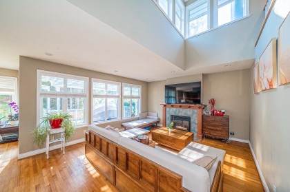 Photo 7 at 550 Keith Road, Park Royal, West Vancouver