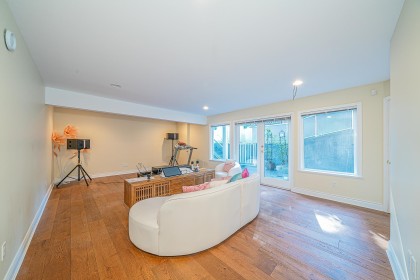 Photo 33 at 550 Keith Road, Park Royal, West Vancouver