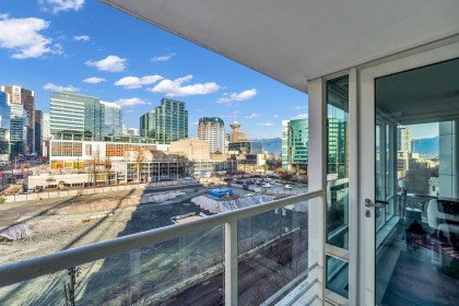 Photo 1 at 909 - 161 W Georgia Street, Vancouver West