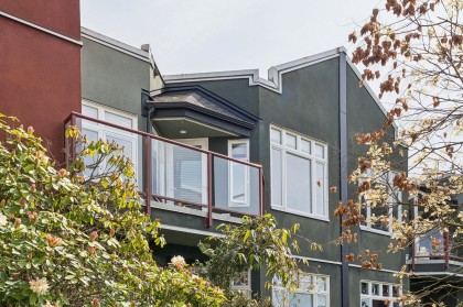 Photo 2 at 419 - 121 W 29th Street, Upper Lonsdale, North Vancouver