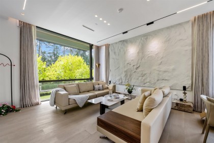 Photo 4 at 3823 W 51st Avenue, Southlands, Vancouver West