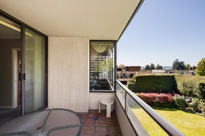 Photo 17 at 302 - 1480 Duchess Avenue, Ambleside, West Vancouver