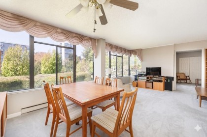 Photo 12 at 302 - 1480 Duchess Avenue, Ambleside, West Vancouver