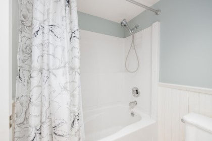 Photo 26 at 302 - 1480 Duchess Avenue, Ambleside, West Vancouver