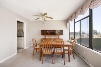 Photo 14 at 302 - 1480 Duchess Avenue, Ambleside, West Vancouver