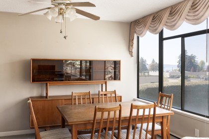 Photo 15 at 302 - 1480 Duchess Avenue, Ambleside, West Vancouver