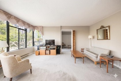 Photo 11 at 302 - 1480 Duchess Avenue, Ambleside, West Vancouver