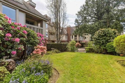 Photo 27 at 105 - 843 22nd Street, Dundarave, West Vancouver