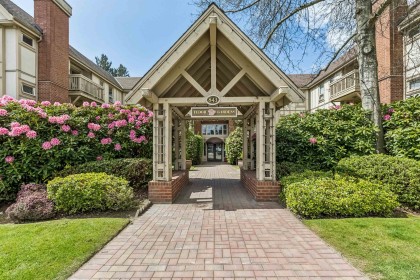 Photo 36 at 105 - 843 22nd Street, Dundarave, West Vancouver