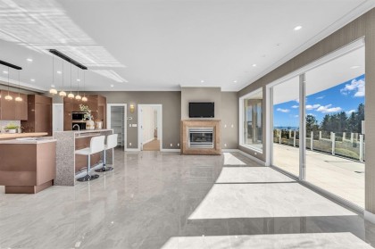 Photo 11 at 1407 Bramwell Road, Chartwell, West Vancouver