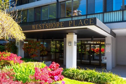 Photo 3 at 204 - 650 16th Street, Ambleside, West Vancouver