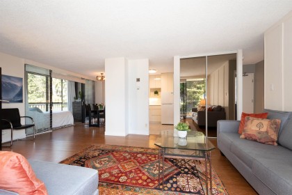 Photo 10 at 204 - 650 16th Street, Ambleside, West Vancouver