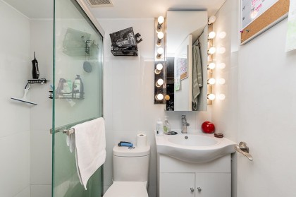 Photo 17 at 4377 Mountain Highway, Lynn Valley, North Vancouver