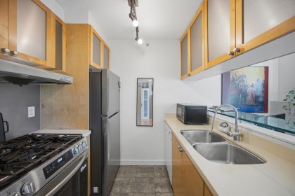 Photo 4 at 706 - 1003 Burnaby Street, West End VW, Vancouver West