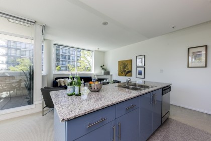 Photo 13 at 303 - 168 E Esplanade, Lower Lonsdale, North Vancouver