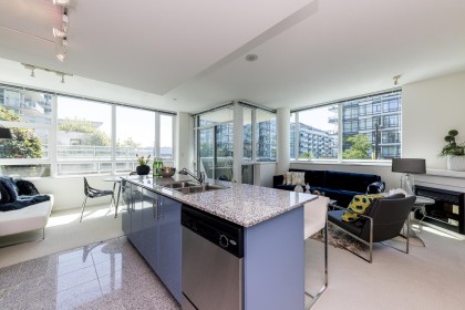 Photo 3 at 303 - 168 E Esplanade, Lower Lonsdale, North Vancouver