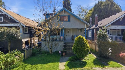 Photo 2 at 3174 W 5th Avenue, Kitsilano, Vancouver West
