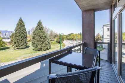 Photo 6 at 208 - 1529 W 6th Avenue, False Creek, Vancouver West