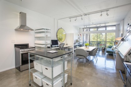 Photo 3 at 208 - 1529 W 6th Avenue, False Creek, Vancouver West