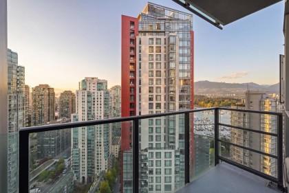 Photo 8 at 3007 - 1189 Melville Street, Coal Harbour, Vancouver West
