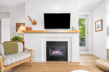 Photo 4 at 301 - 333 E 1st Street, Lower Lonsdale, North Vancouver