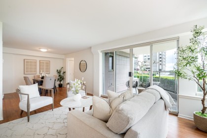 Photo 7 at 1 - 2243 Bellevue Avenue, Dundarave, West Vancouver