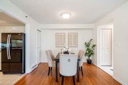 Photo 10 at 1 - 2243 Bellevue Avenue, Dundarave, West Vancouver