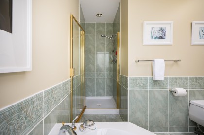 Photo 23 at 228 W Kings Road, Upper Lonsdale, North Vancouver