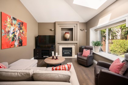 Photo 8 at 228 W Kings Road, Upper Lonsdale, North Vancouver