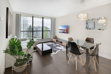 Photo 8 at 701 - 145 St Georges Avenue, Lower Lonsdale, North Vancouver