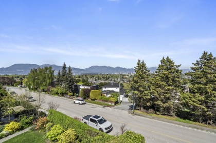Photo 7 at 4233 Quesnel Drive, MacKenzie Heights, Vancouver West