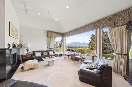 Photo 4 at 4233 Quesnel Drive, MacKenzie Heights, Vancouver West