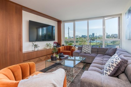 Photo 2 at 203 - 388 Drake Street, Yaletown, Vancouver West