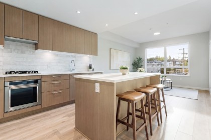 Photo 1 at 312 - 110 E 17th Street, Central Lonsdale, North Vancouver