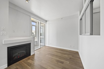 Photo 3 at 304 - 2055 Yukon Street, False Creek, Vancouver West