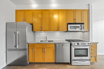 Photo 11 at 304 - 2055 Yukon Street, False Creek, Vancouver West