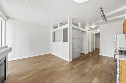 Photo 4 at 304 - 2055 Yukon Street, False Creek, Vancouver West
