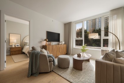 Photo 9 at 307 - 423 6th Street, Park Royal, West Vancouver